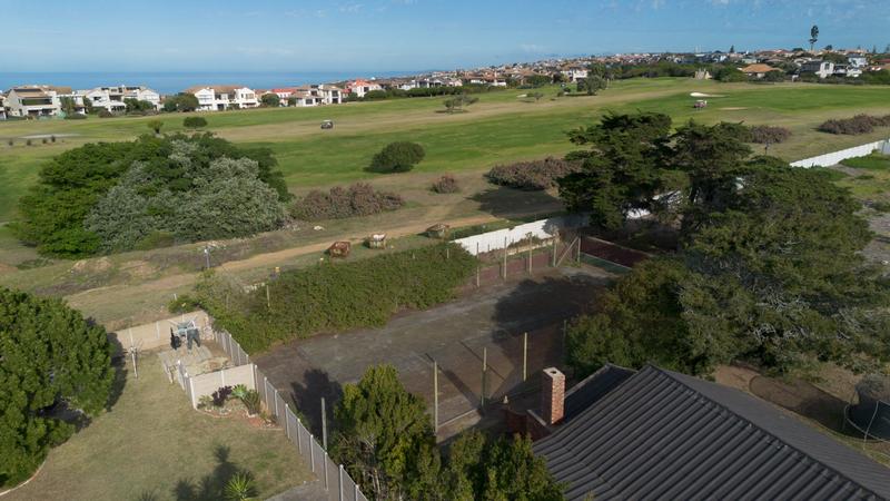 5 Bedroom Property for Sale in Mossel Bay Central Western Cape